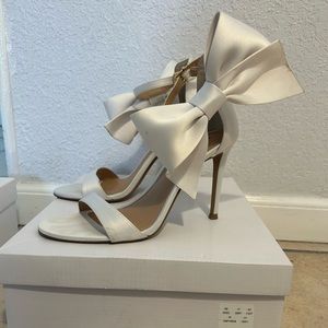 Express Bow Bridal Heels